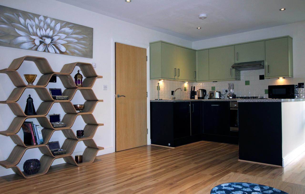 Lux Living Apartments - Alpha Apartments CBG Екстериор снимка