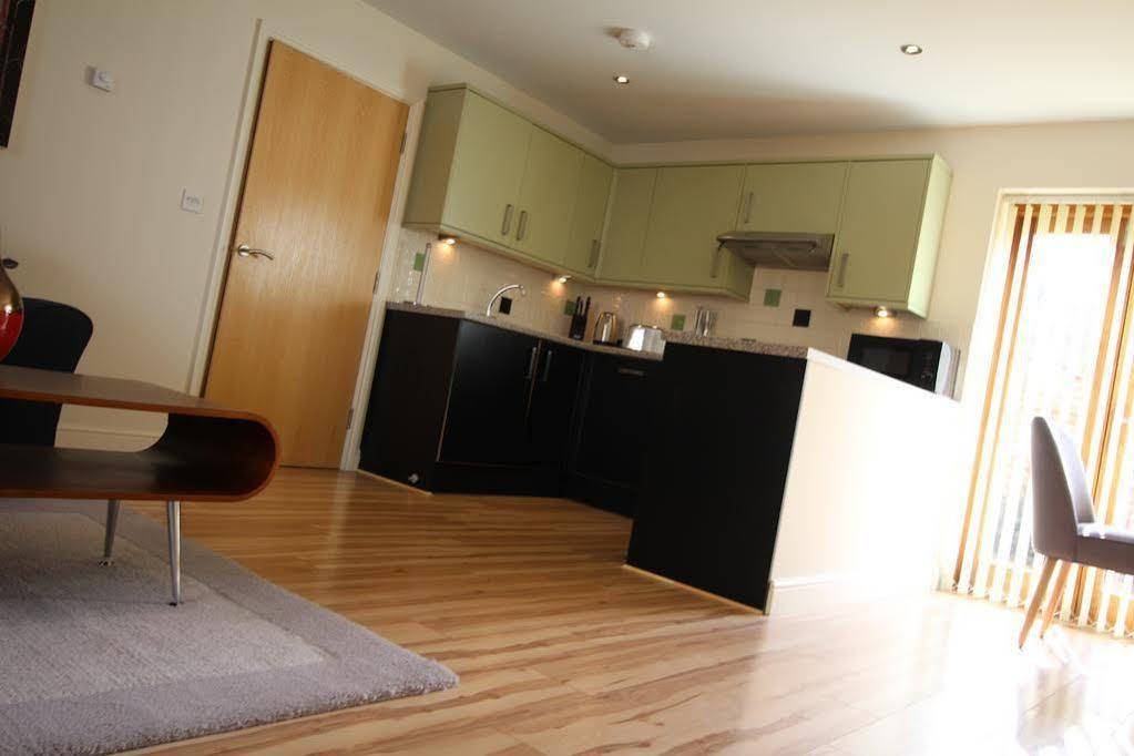 Lux Living Apartments - Alpha Apartments CBG Екстериор снимка